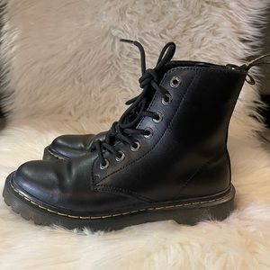 DR.MARTENS 1460 Women Boots